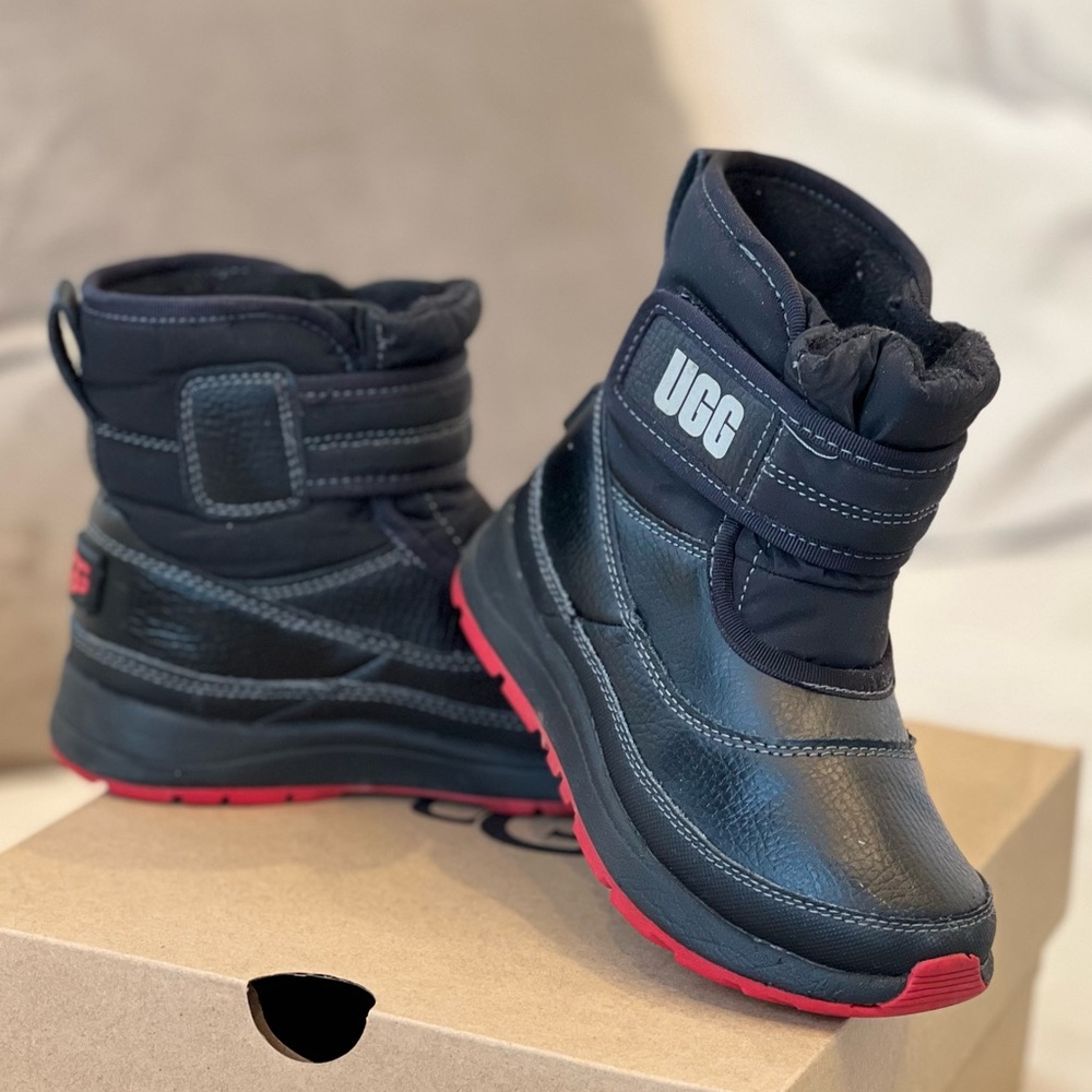 UGG Australia Kid's  Winter Waterproof Black Ankle Boots Shoes Size 10